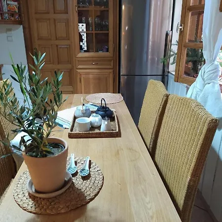 شقة Nota's Elegant Maisonette نافبليو