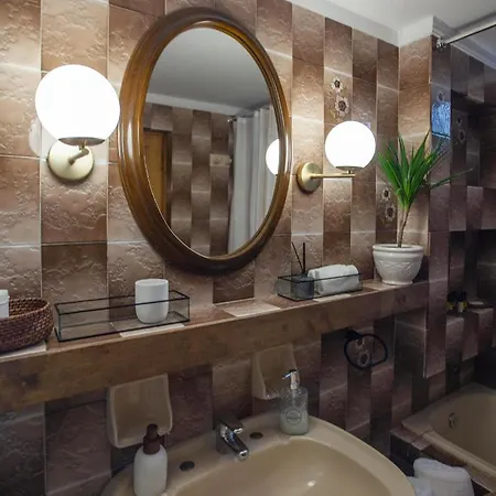 Nota's Elegant Maisonette *