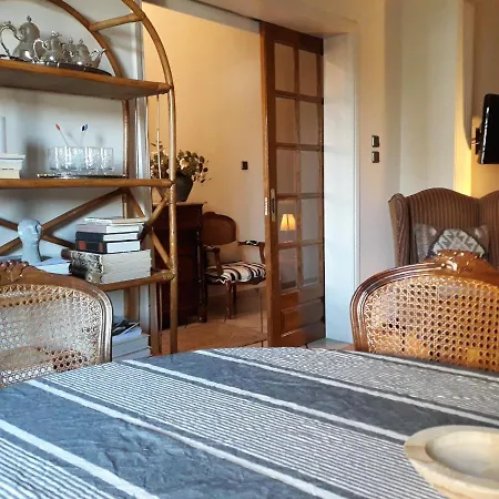 Nota's Elegant Maisonette شقة نافبليو