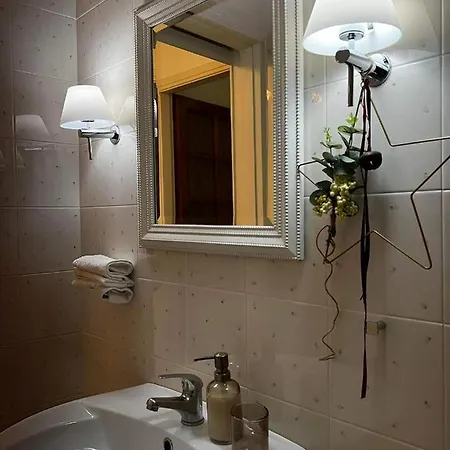 Nota's Elegant Maisonette *